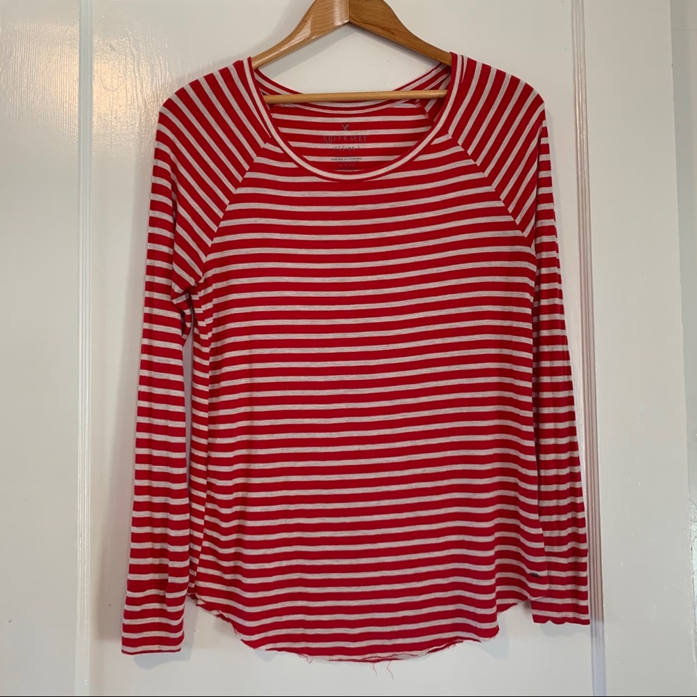 American Eagle soft and sexy jegging Tee.